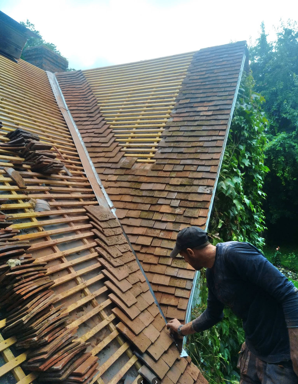 Restauration de toiture en tuiles plates